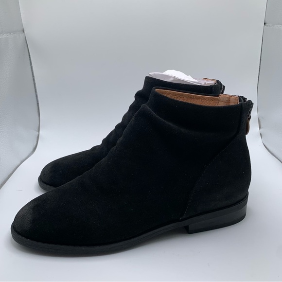 gentle souls Shoes - NWOB Gentle Souls Women's by Kenneth Cole Emma Bootie suede black size 6M 680